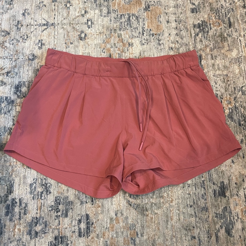 Lululemon Stroll at Sundown Short Size 10